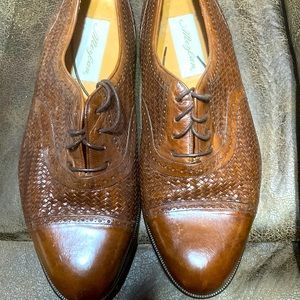 10 1/2 Mezlan  Brown